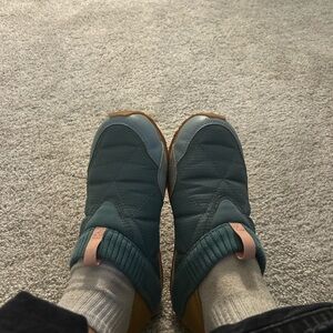 Teva Women's Slippers - Teal and Pink